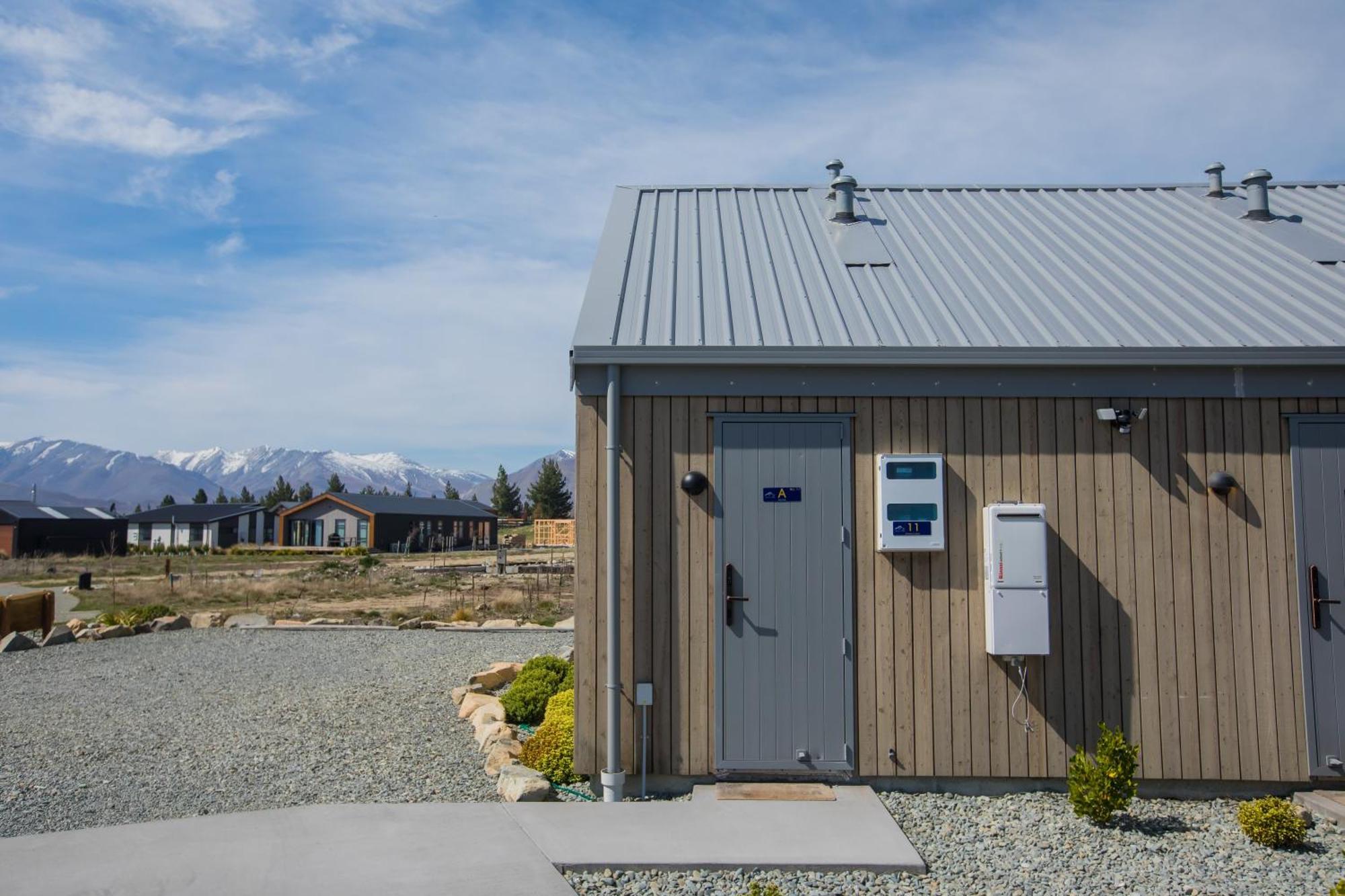 Skyrim Lodge Lake Tekapo Exterior photo